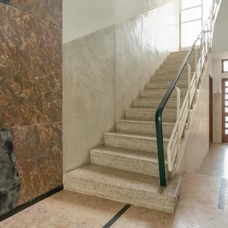 Apartment Host Wise - Spacious Fresh Flat W Terrace - Near Sea