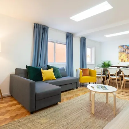 Host Wise - Spacious Fresh Flat W Terrace - Near Sea * Espinho (Aveiro)