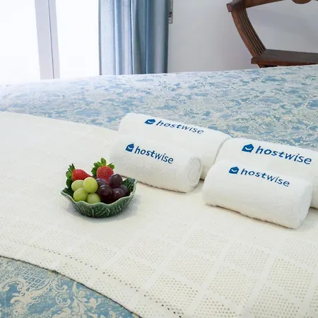 Host Wise - Spacious Fresh Flat W Terrace - Near Sea Apartment *