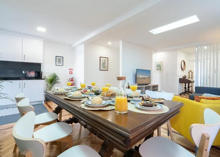 Host Wise - Spacious Fresh Flat W Terrace - Near Sea Espinho (Aveiro)