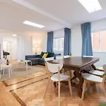 Host Wise - Spacious Fresh Flat W Terrace - Near Sea Apartment *