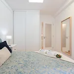 Host Wise - Spacious Fresh Flat W Terrace - Near Sea Apartment