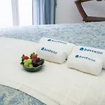 Host Wise - Spacious Fresh Flat W Terrace - Near Sea Apartment *