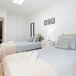 Apartment Host Wise - Spacious Fresh Flat W Terrace - Near Sea Espinho (Aveiro)