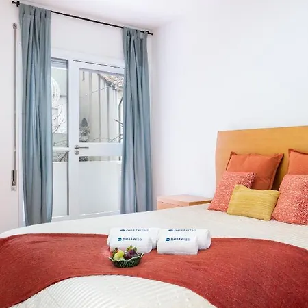 شقة Host Wise - Spacious Fresh Flat W Terrace - Near Sea