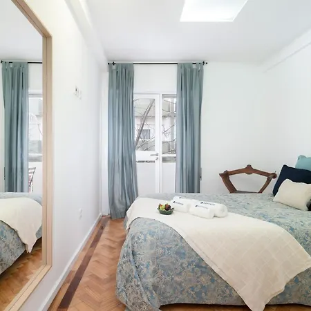 Apartment Host Wise - Spacious Fresh Flat W Terrace - Near Sea Espinho (Aveiro)