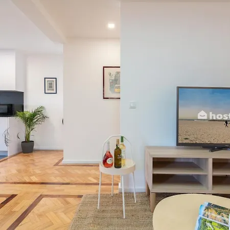 Host Wise - Spacious Fresh Flat W Terrace - Near Sea شقة إسبِنو