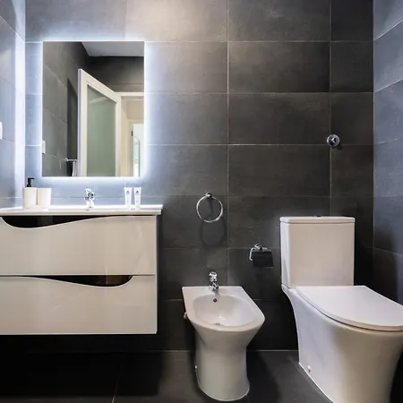 Host Wise - Spacious Fresh Flat W Terrace - Near Sea * إسبِنو