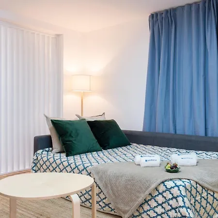 Host Wise - Spacious Fresh Flat W Terrace - Near Sea شقة *