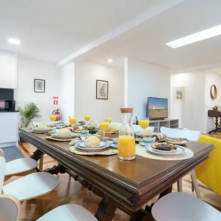 Host Wise - Spacious Fresh Flat W Terrace - Near Sea Espinho (Aveiro)