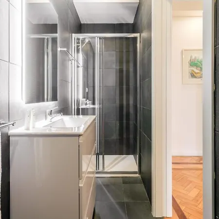 شقة Host Wise - Spacious Fresh Flat W Terrace - Near Sea إسبِنو