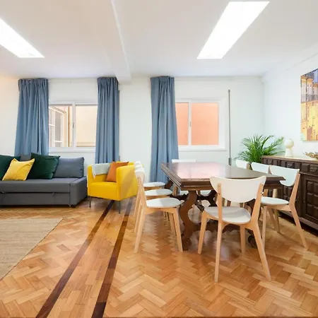 Host Wise - Spacious Fresh Flat W Terrace - Near Sea Apartment *