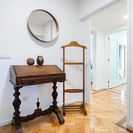 Apartment Host Wise - Spacious Fresh Flat W Terrace - Near Sea