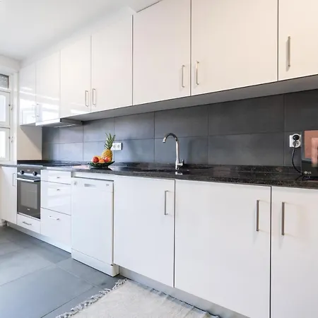 Host Wise - Spacious Fresh Flat W Terrace - Near Sea Daire Espinho (Aveiro)