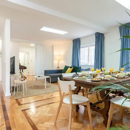 Host Wise - Spacious Fresh Flat W Terrace - Near Sea Apartment *
