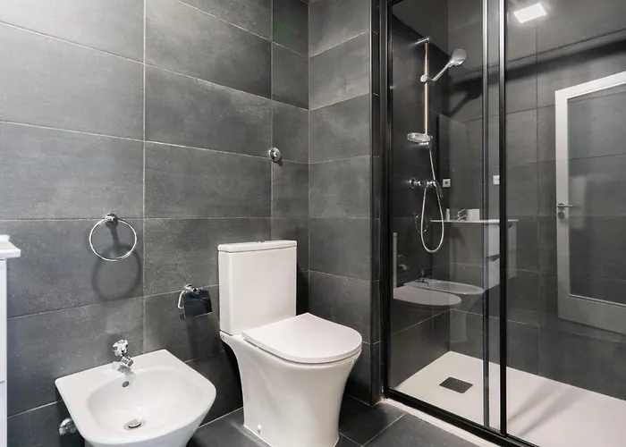 아파트 Host Wise - Spacious Fresh Flat W Terrace - Near Sea *