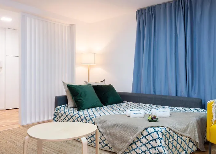 Host Wise - Spacious Fresh Flat W Terrace - Near Sea Daire *