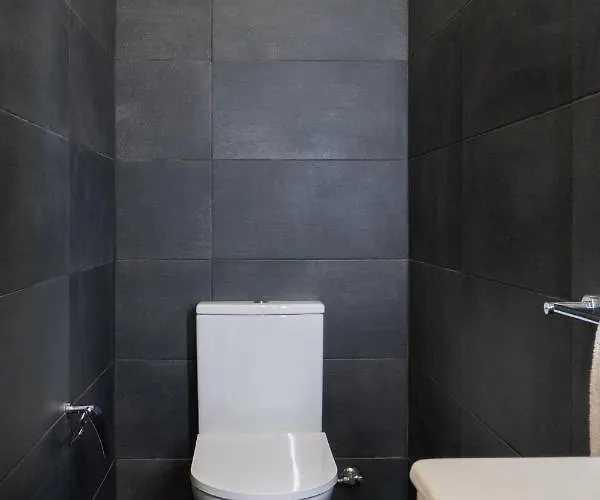 Host Wise - Spacious Fresh Flat W Terrace - Near Sea Daire Espinho (Aveiro)