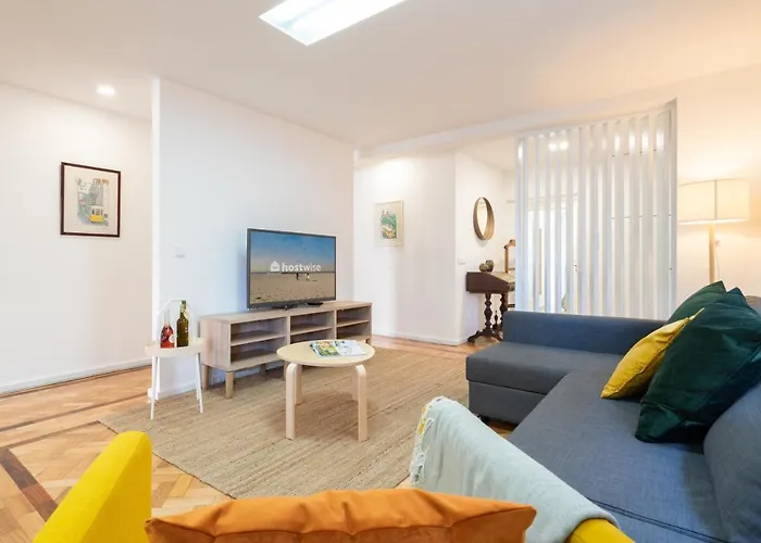 Host Wise - Spacious Fresh Flat W Terrace - Near Sea Daire